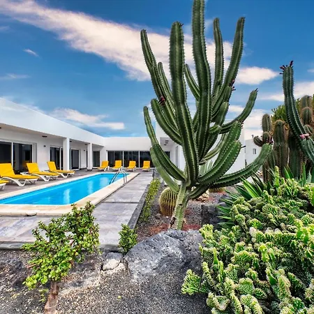 Casa Eden Naturist Area, Full Privacy, Relax And Private Pool Holiday home Charco del Palo